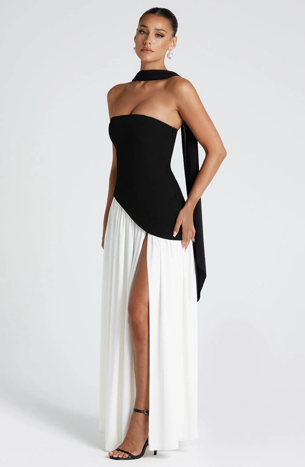 Sainte | Elegant Maxi Dress