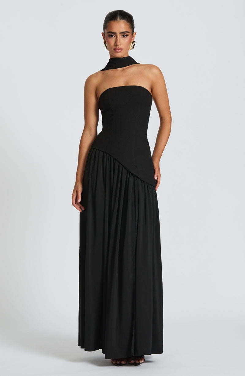 Sainte | Elegant Maxi Dress