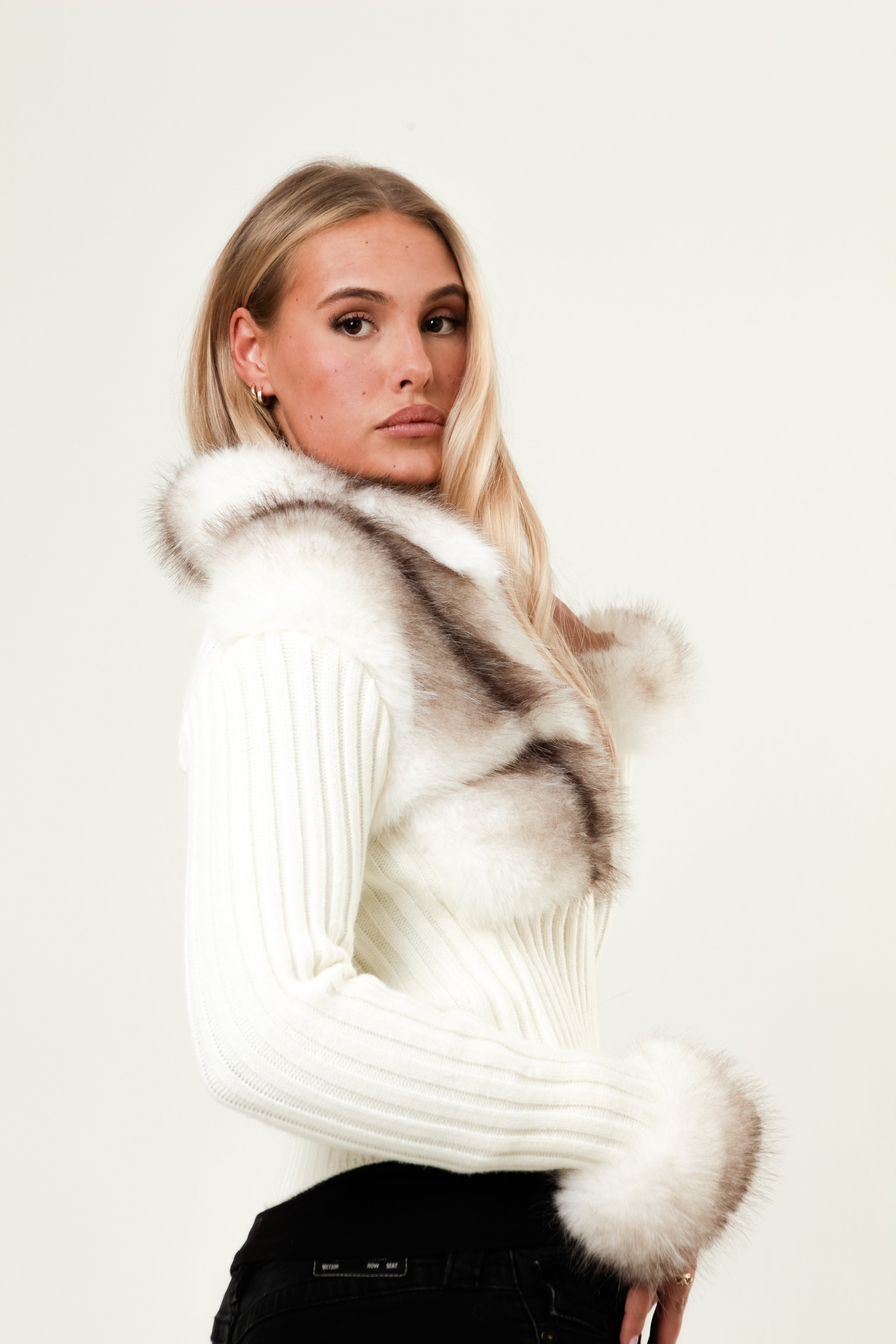 WHITE FUR JACKET