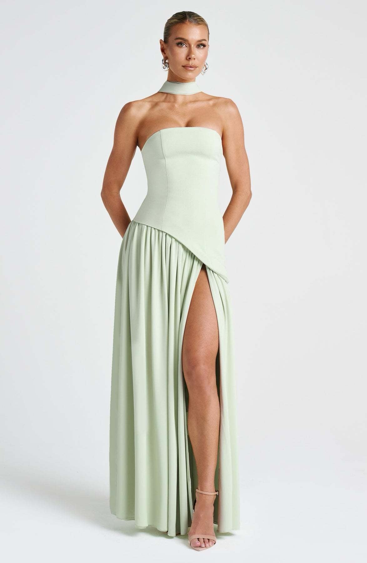 Sainte | Elegant Maxi Dress