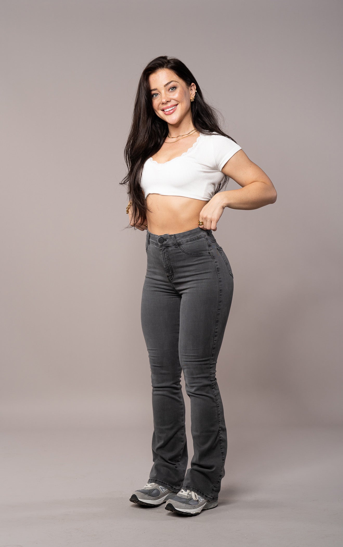 GREY FIT JEANS